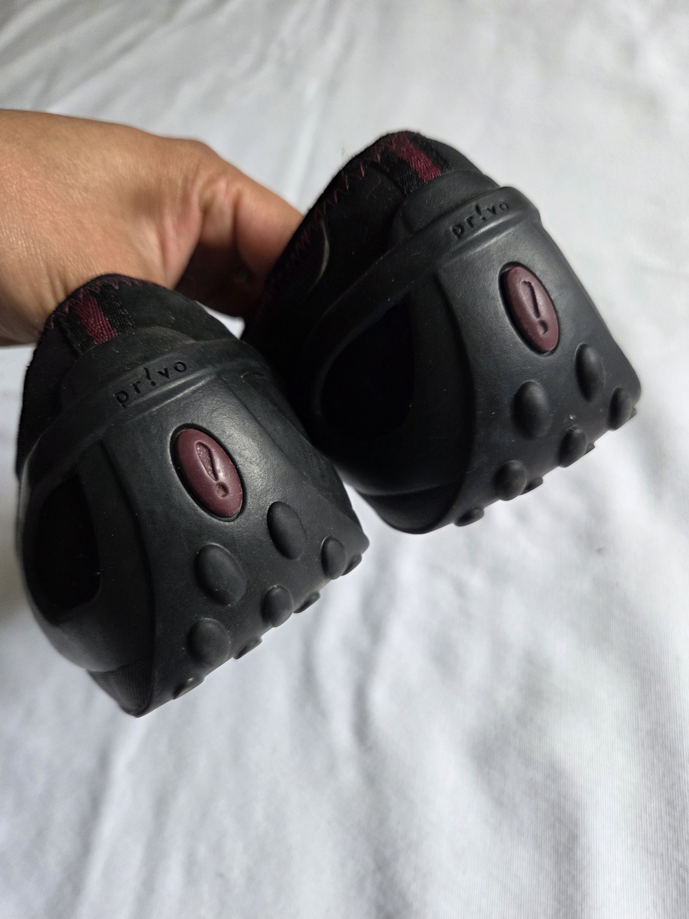 Privo Black Flats with Burgundy Trim - Picture 4 of 7